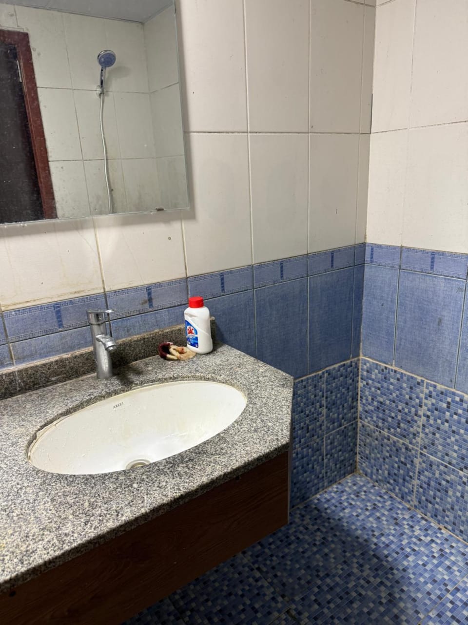 Partition with sharing 2 whasroom in ajman Vacation rental in Ajman
