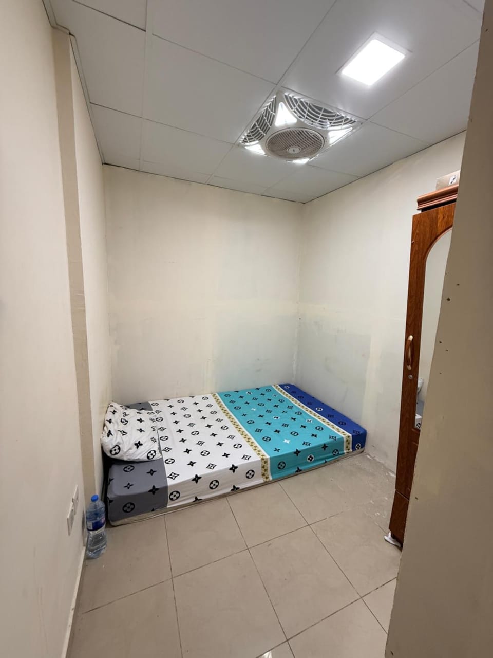 Partition with sharing 2 whasroom in ajman Vacation rental in Ajman