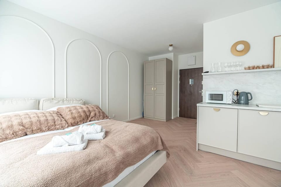 Shower, Bed, TV and multimedia, Coffee/tea facilities, View (from property/room), Kitchen or kitchenette, Photo of the whole room, River view, Location, Parking, dishwasher, locker, microwave, washing machine