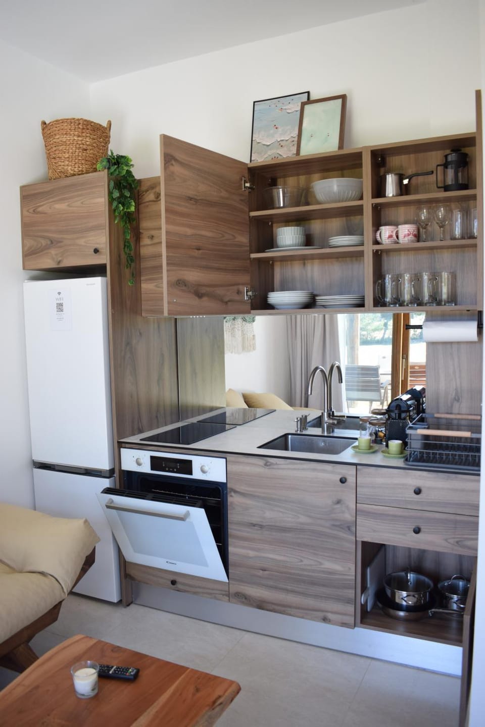 Living room, kitchen
