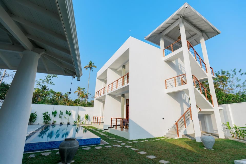 Property building, Restaurant/places to eat, Swimming pool