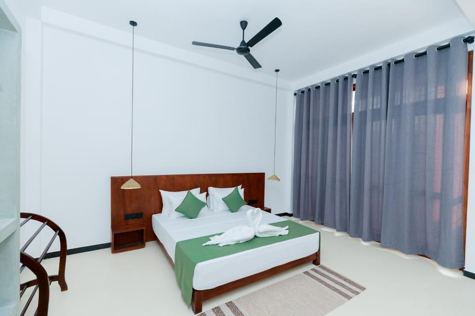 Bed, Photo of the whole room, Bedroom, air conditioner