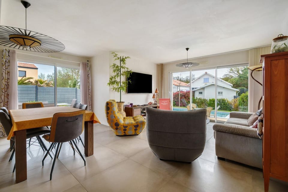 Property building, Living room