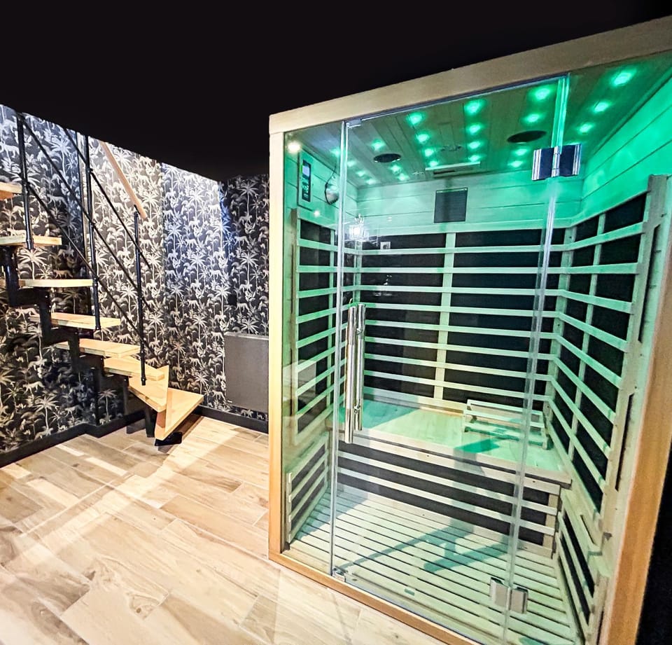 Chalet romantique, sauna, jacuzzi et cinéma House in Lisieux