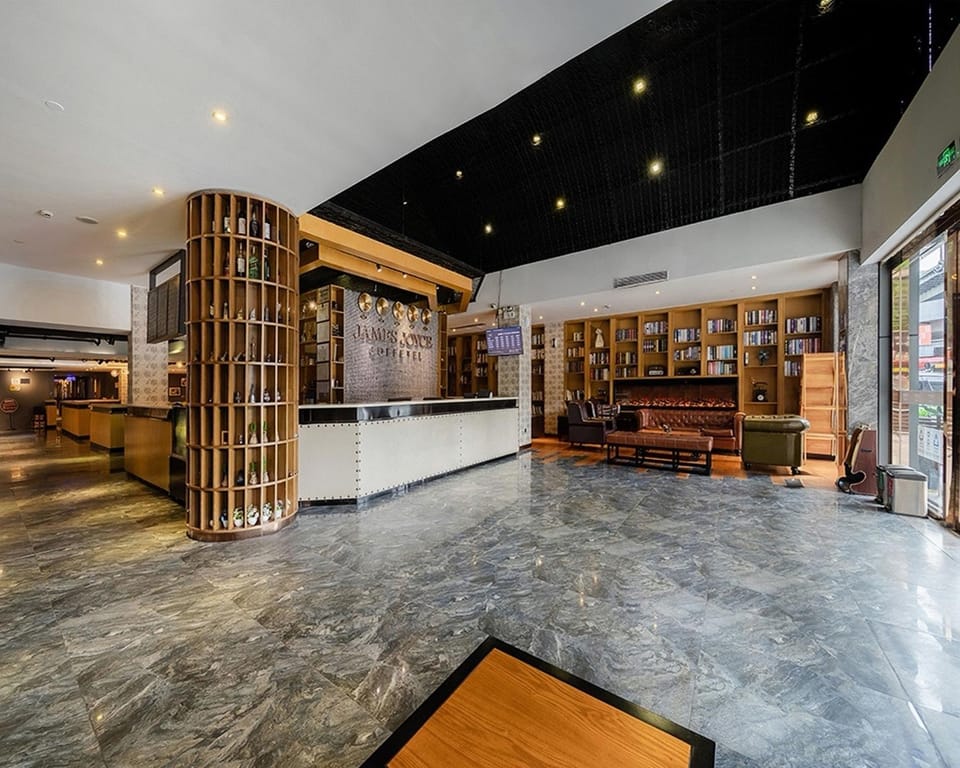 Communal lounge/ TV room, Lobby or reception