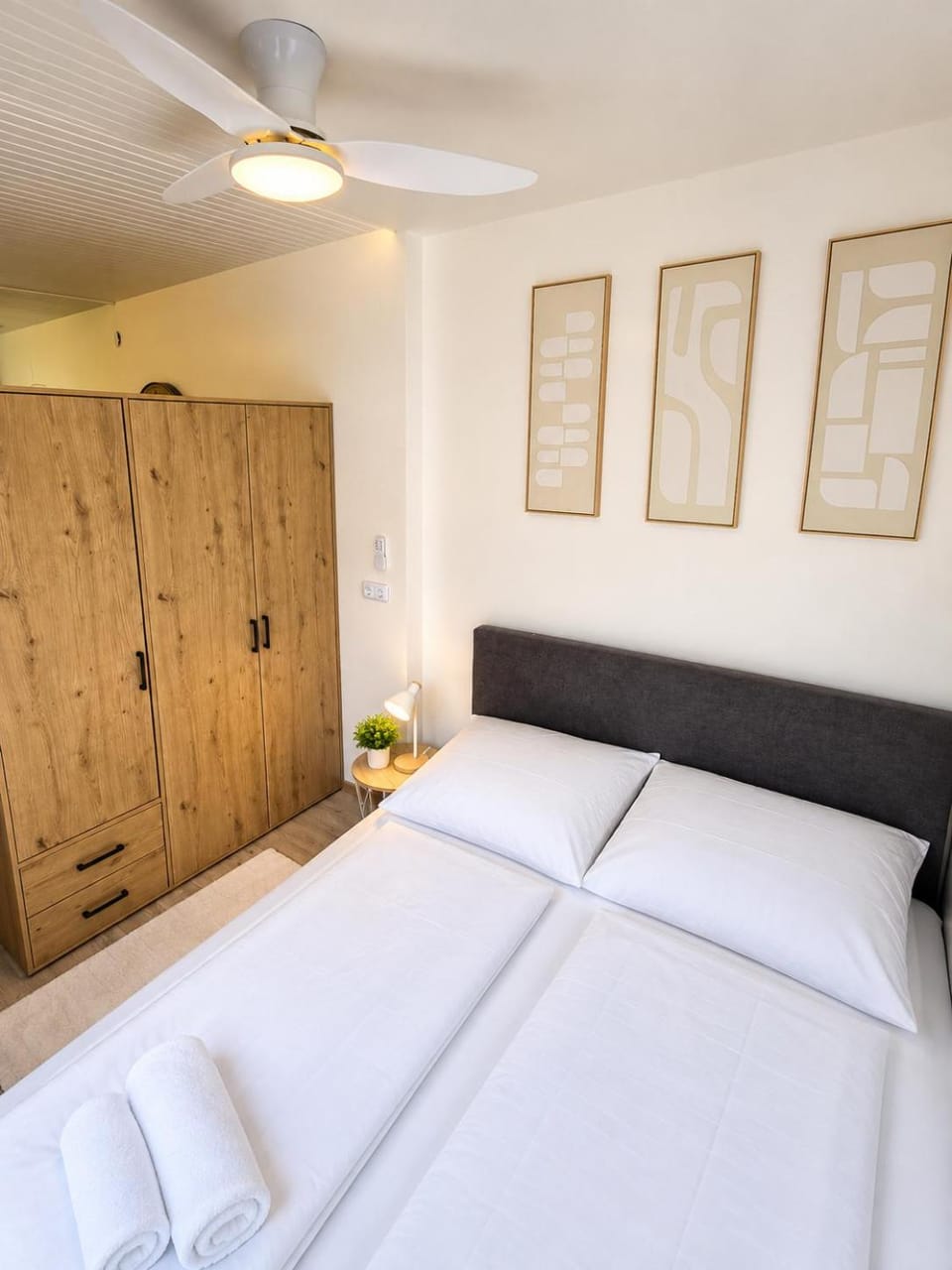 Bed, Bedroom, wardrobe