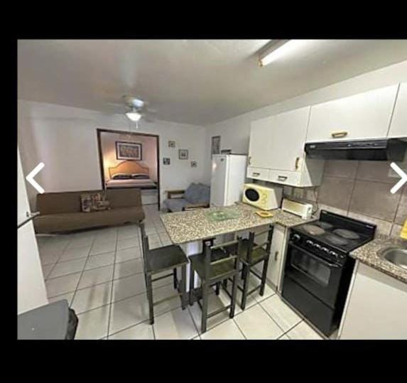 Seascape Lodge Uvongo Apartment in Margate