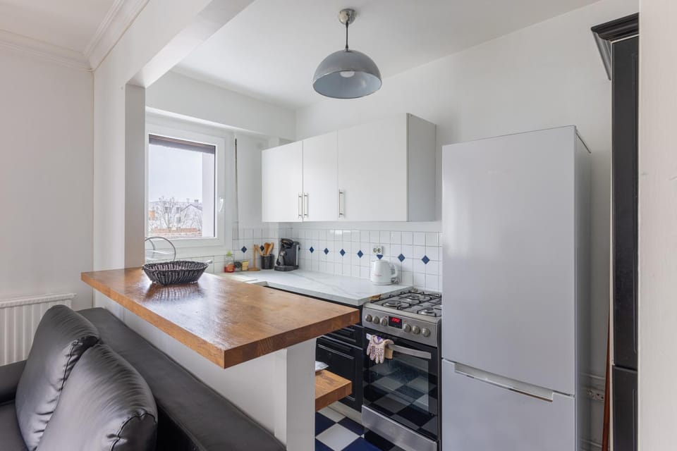 Kitchen or kitchenette, stove