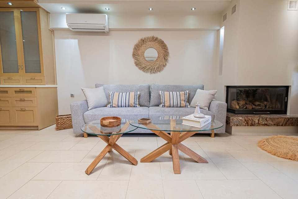 Living room, Seating area, air conditioner