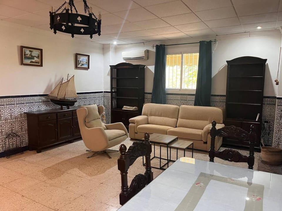 Living room, Seating area