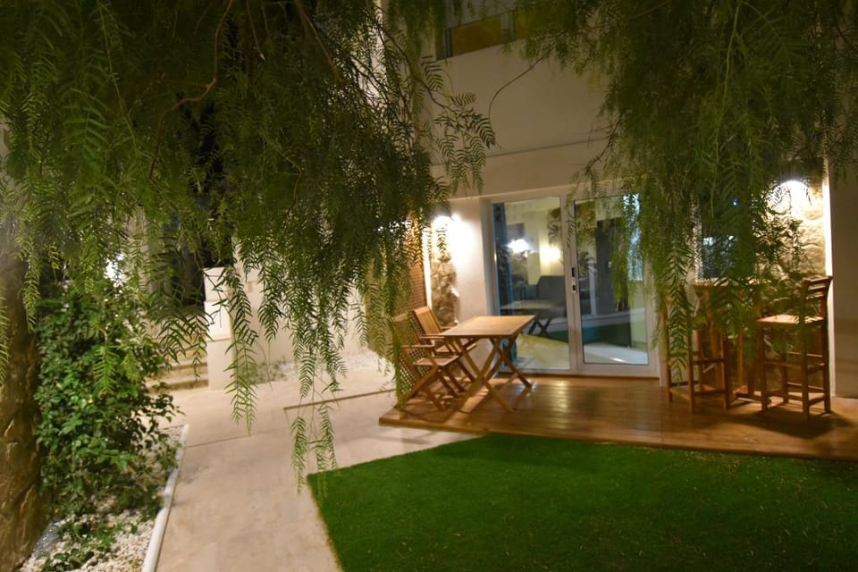 Night, Garden, Balcony/Terrace