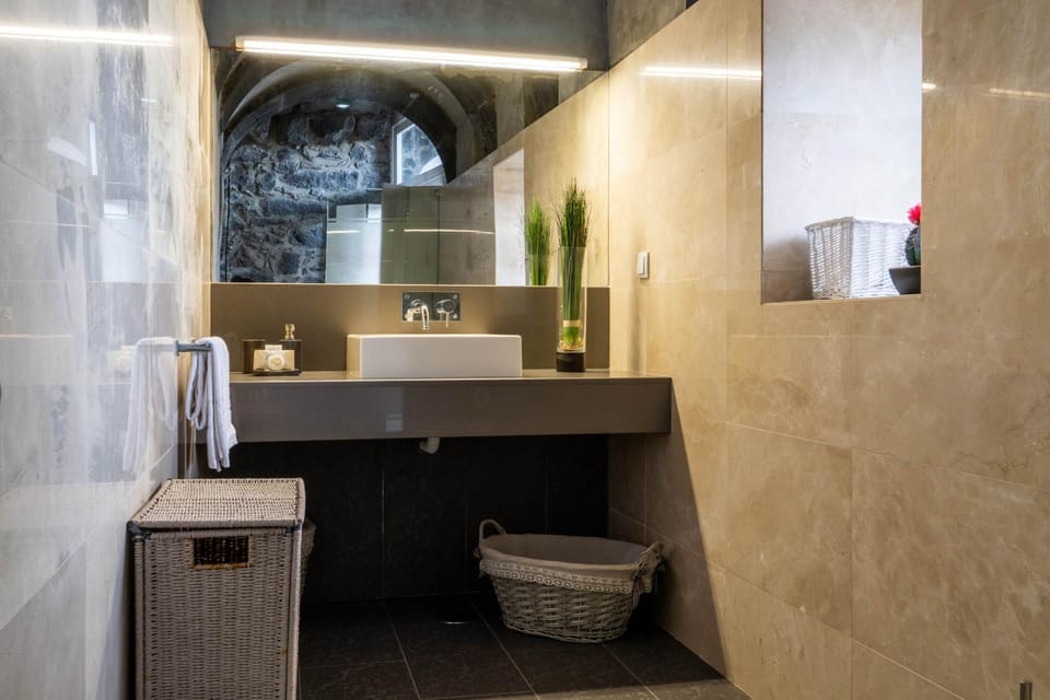 Casa da Arvore Villa by Green Vacations Villa in Azores District