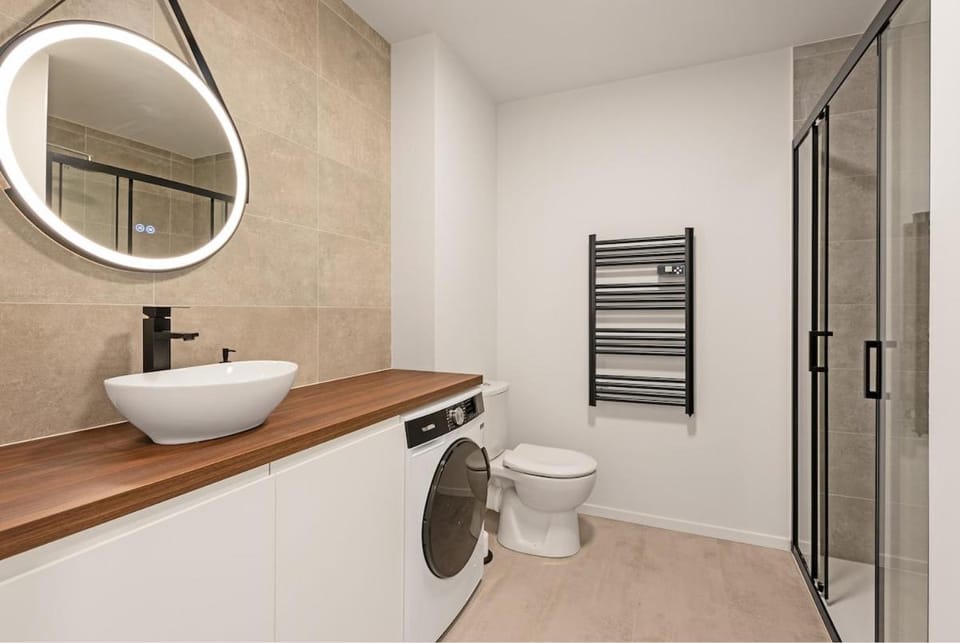 Shower, Toilet, Bathroom