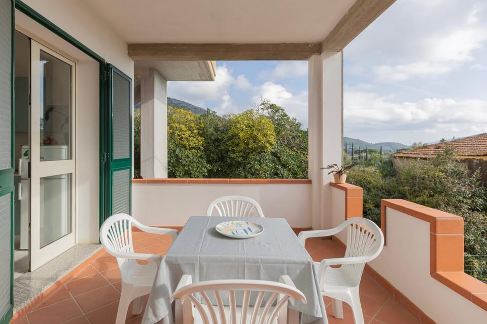 Property building, Balcony/Terrace