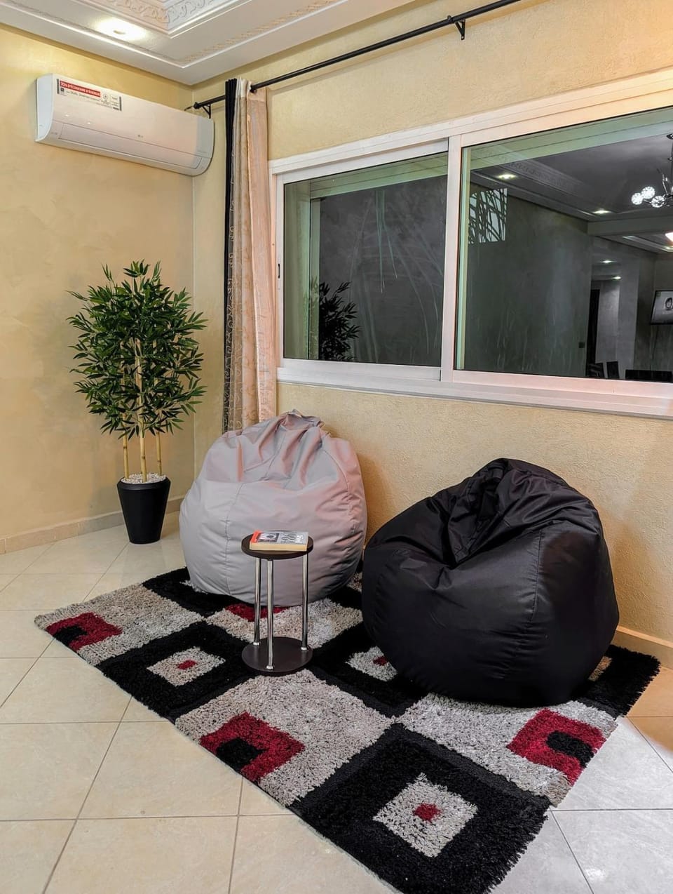 Seating area