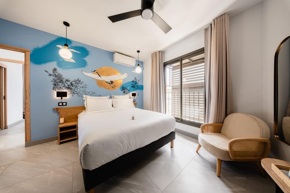 Toilet, Bed, Bathroom, Photo of the whole room, Bedroom, furniture, hair dryier, heating, internet, safe, wardrobe, air conditioner