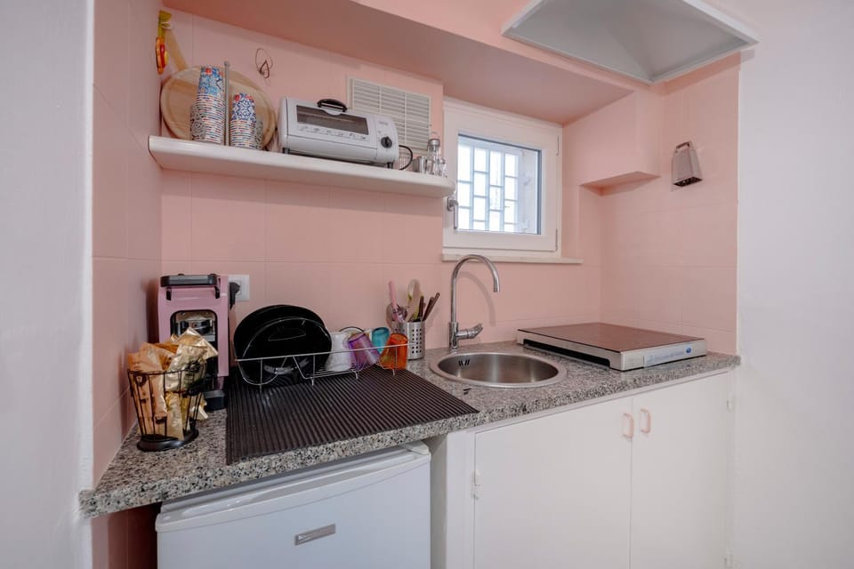 Kitchen or kitchenette, Living room
