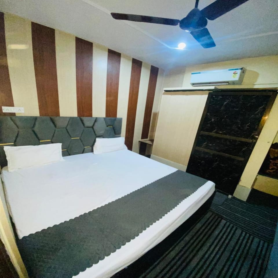 Kashi Paradise Bed and Breakfast in Varanasi