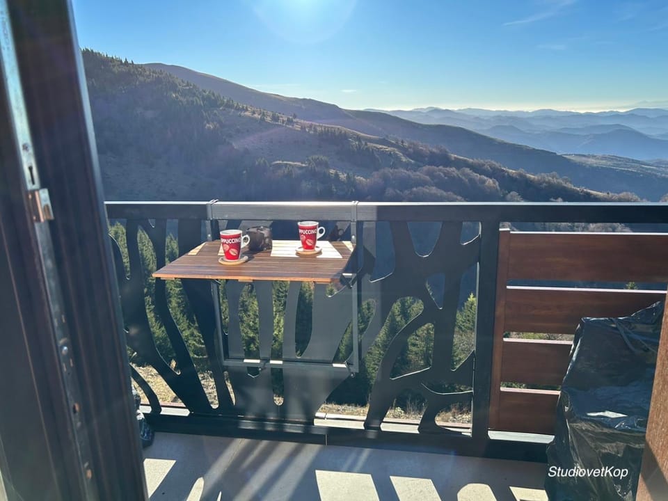 Day, Balcony/Terrace, Mountain view