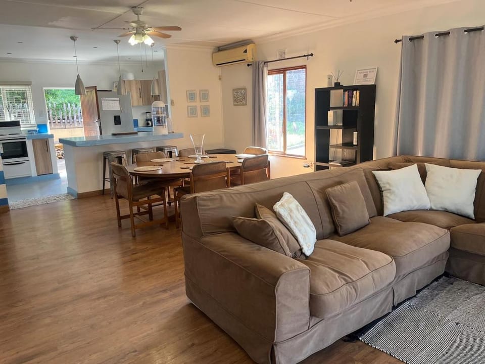 Living room, Diving