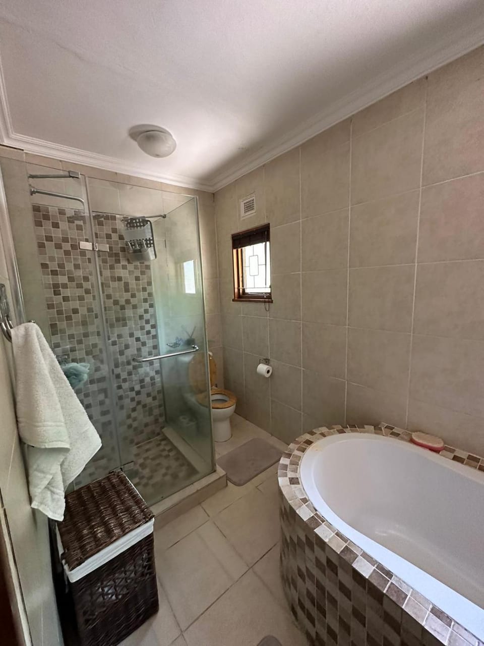 Shower, Bathroom, Bath, towels