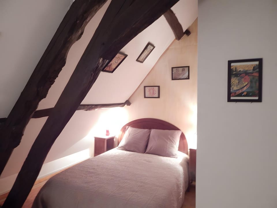 Property building, Living room, Bedroom