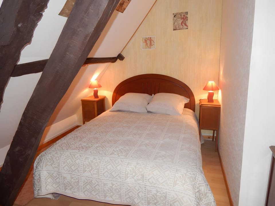 Property building, Living room, Bedroom