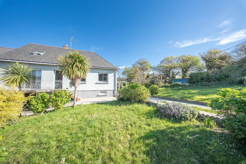 Charme et standing à deux pas de la mer House in Ploemeur