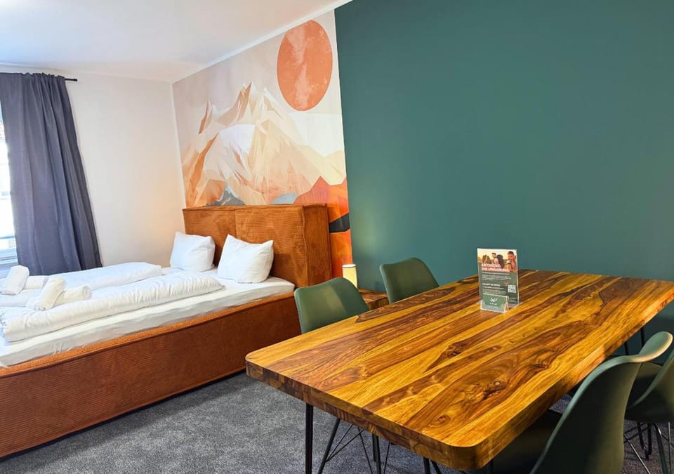 Living room, Dining area, Food