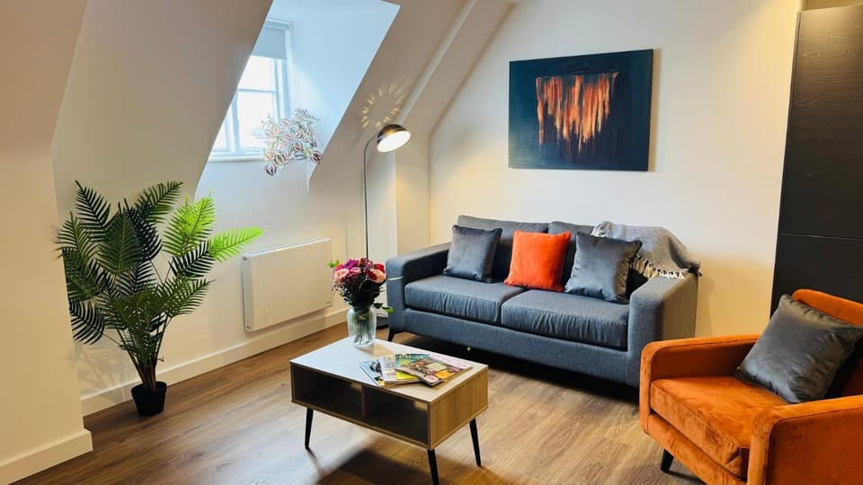 Central Old Town Base 1 & 2BR Apartments Apartment in Swindon