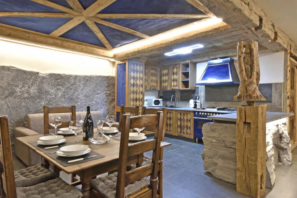 Lounge or bar