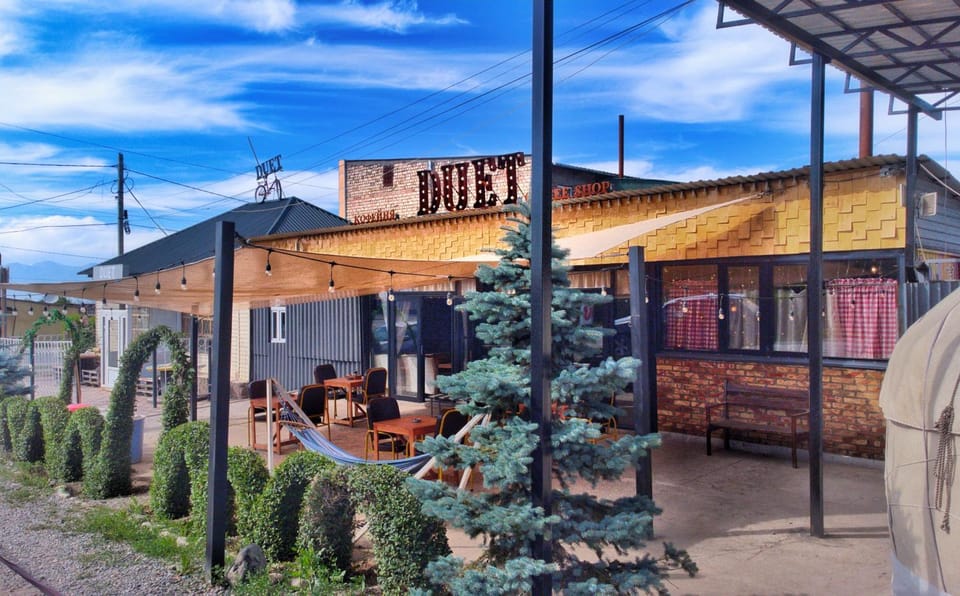 Property building, Restaurant/places to eat, Restaurant/places to eat, Facade/entrance