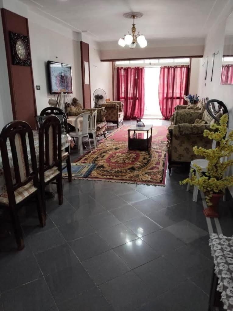 شقة للايجار ميامي شارع 45 Apartment in Alexandria