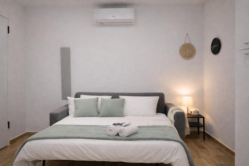 Comfortable studio in the old town of Menton House in Menton