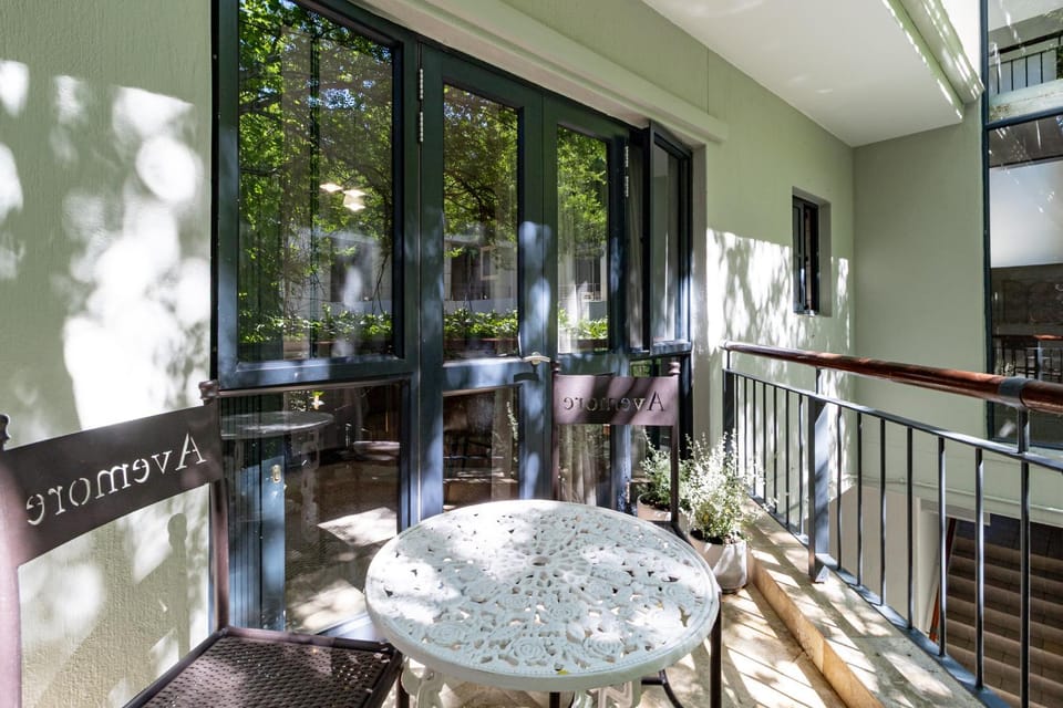 Balcony/Terrace, Balcony/Terrace, Seating area, Dining area
