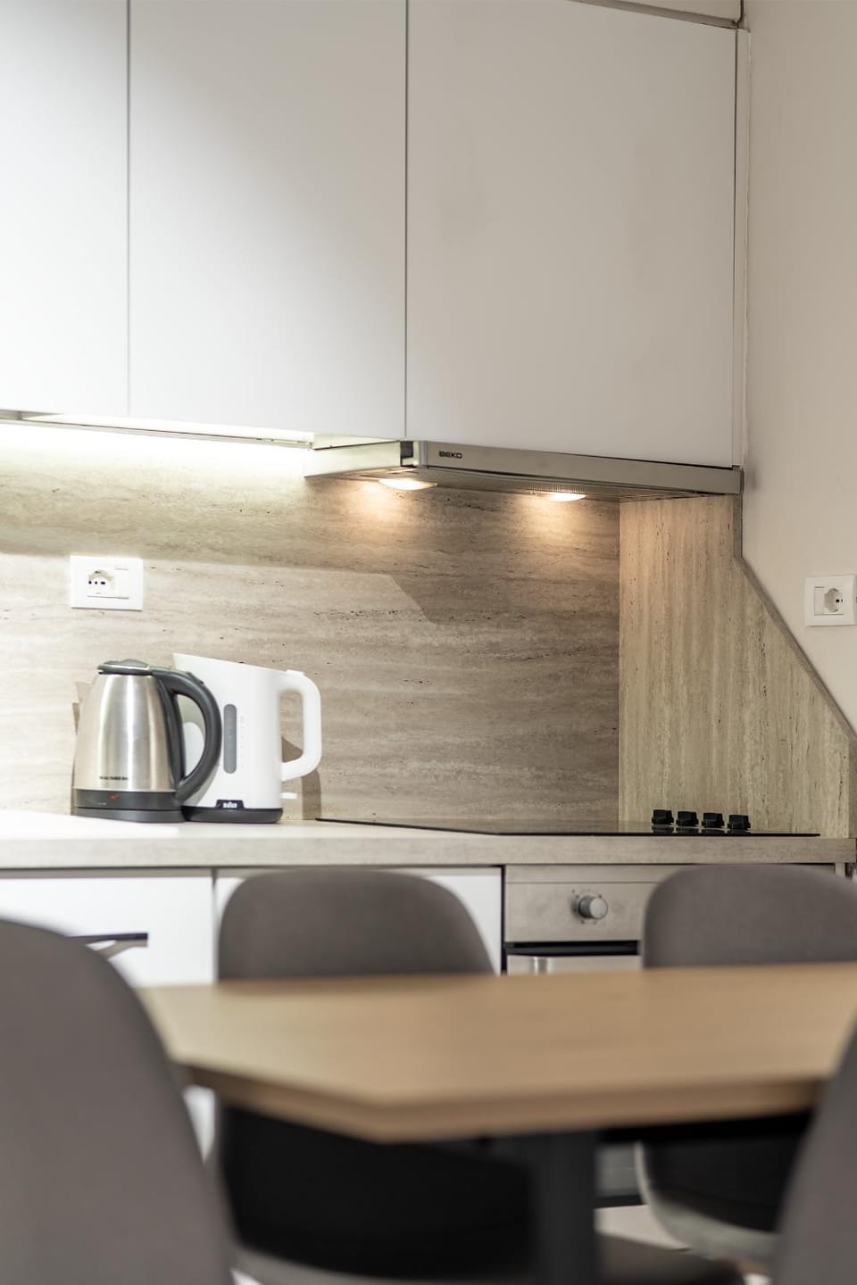 Kitchen or kitchenette, Dining area, stove