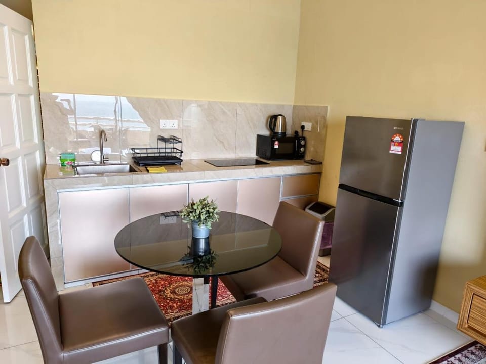 Kitchen or kitchenette, kitchen