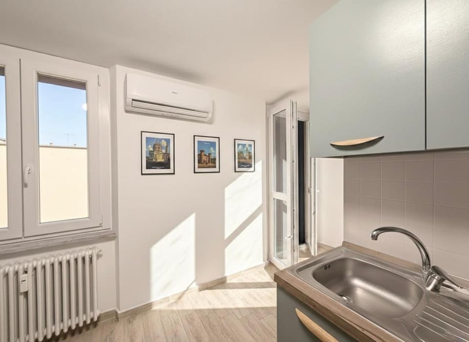 Kitchen or kitchenette, Breakfast