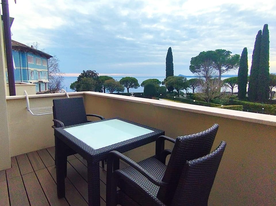 Orizzonte Blue Apartment - Corte Fasanella Apartment in Lake Garda