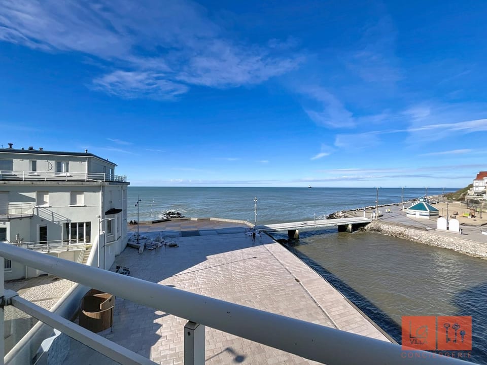 Natural landscape, Balcony/Terrace, Beach, Sea view