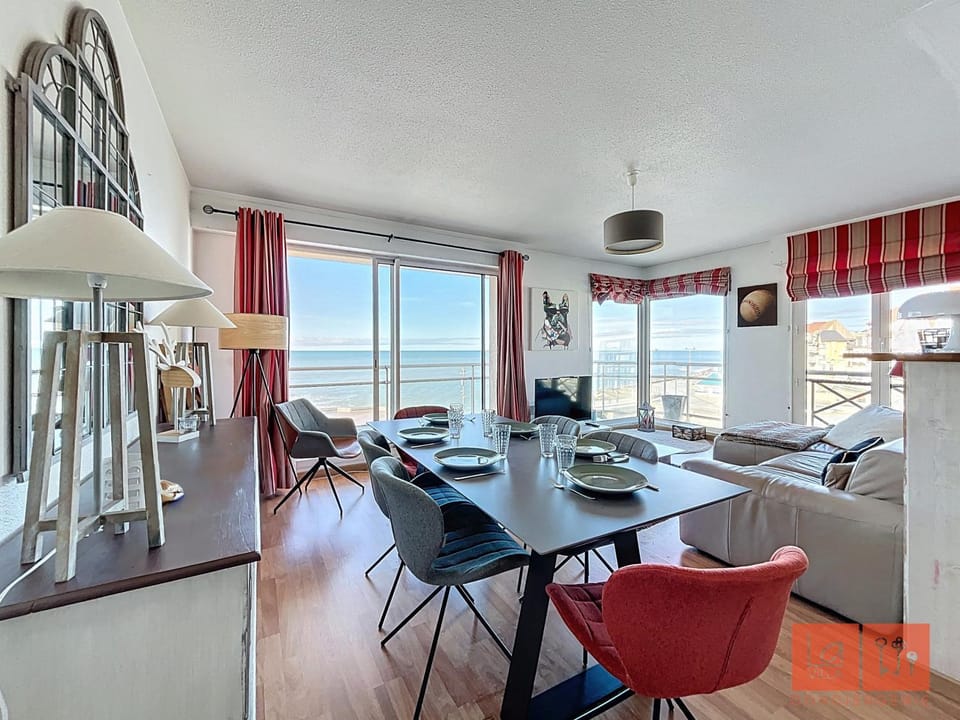 Dining area, Sea view