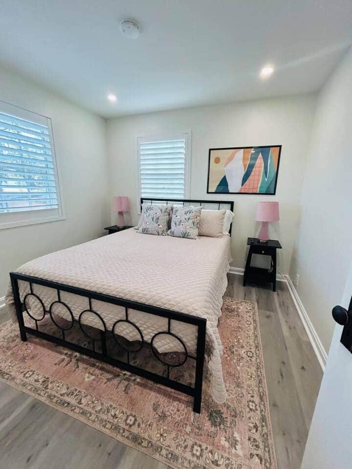The whole shebang! A duplex and its guesthouse. House in Jacksonville