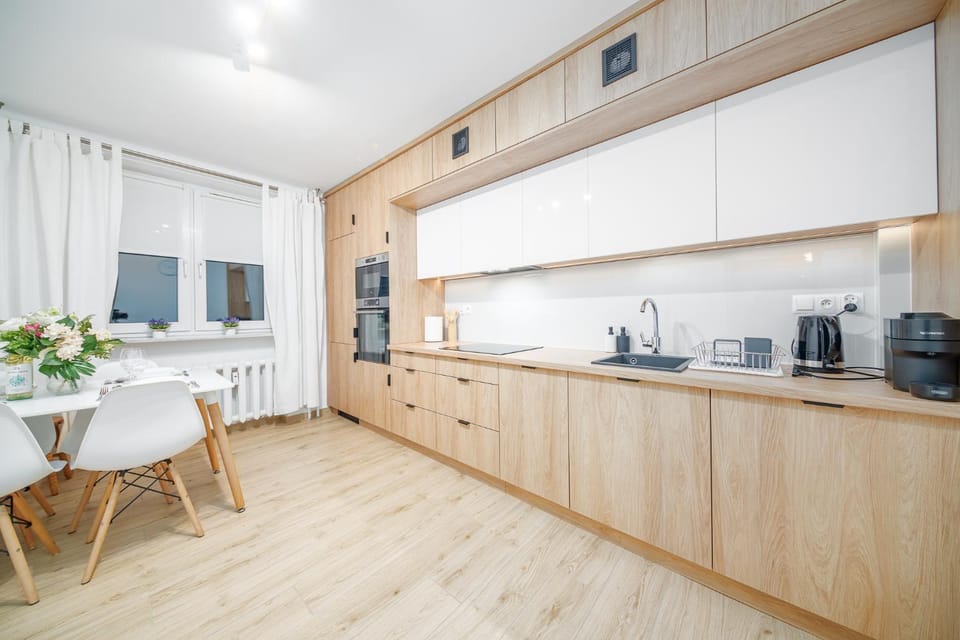 Kitchen or kitchenette, Dining area, microwave, oven, stove, kitchen