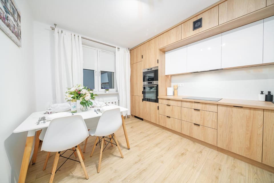 Kitchen or kitchenette, Dining area, microwave, oven, stove, kitchen