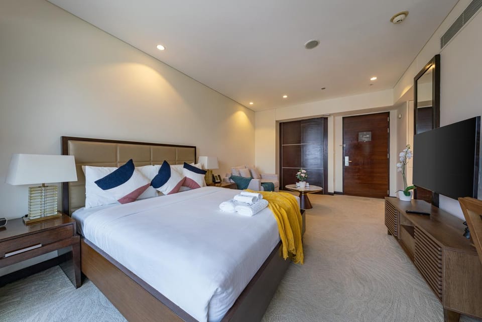 Bed, Living room, Photo of the whole room