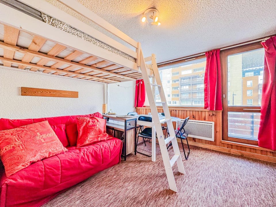 Studio cosy à Super Besse Vue lac proche pistes Apartment in Besse-et-Saint-Anastaise