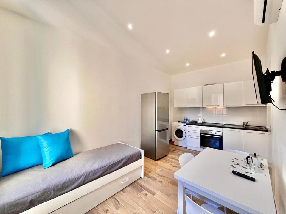 Comfortable 1-Bedroom Central Menton House in Menton