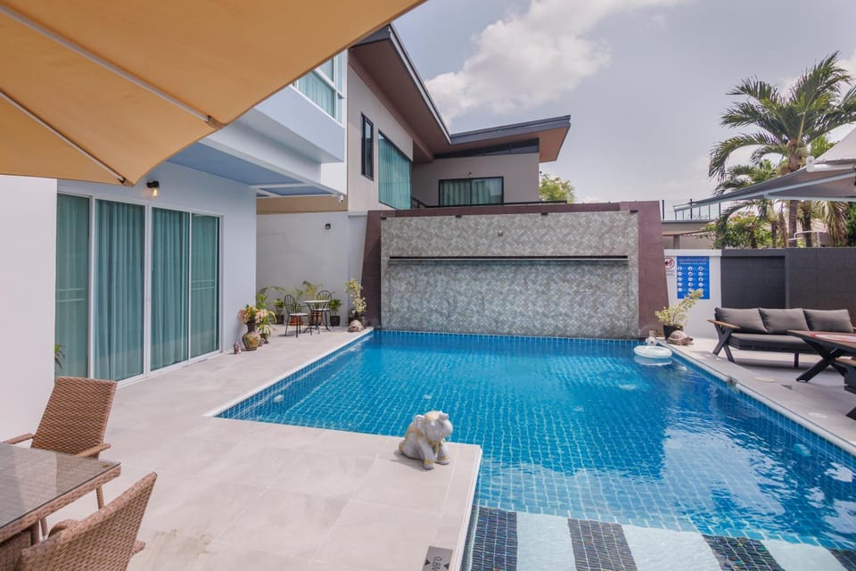 Palm Breeze Pool Villa - Huay Yai Villa in Pattaya City