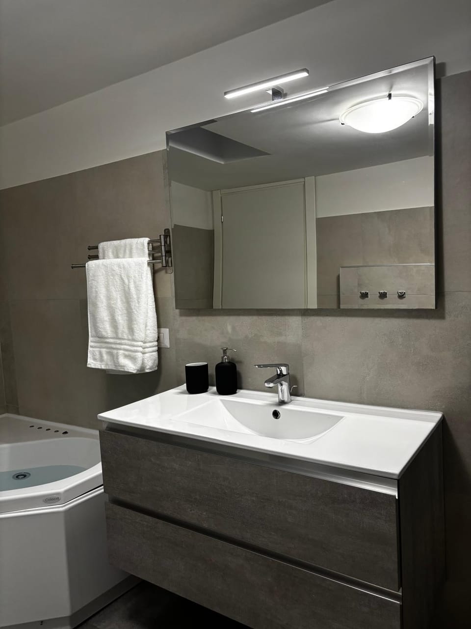 Domus Lombardi Apartment in Rome
