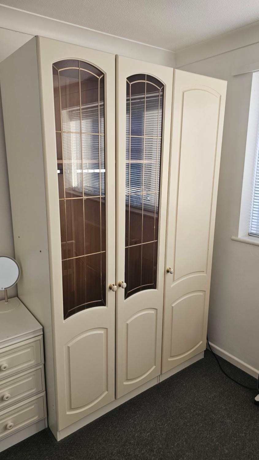 wardrobe